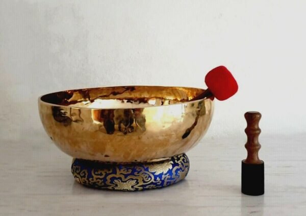 Giant singing bowl, 45 cm